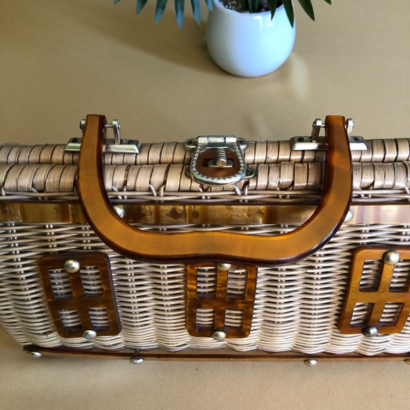 Vintage Wicker Purse - Picture 2 of 10